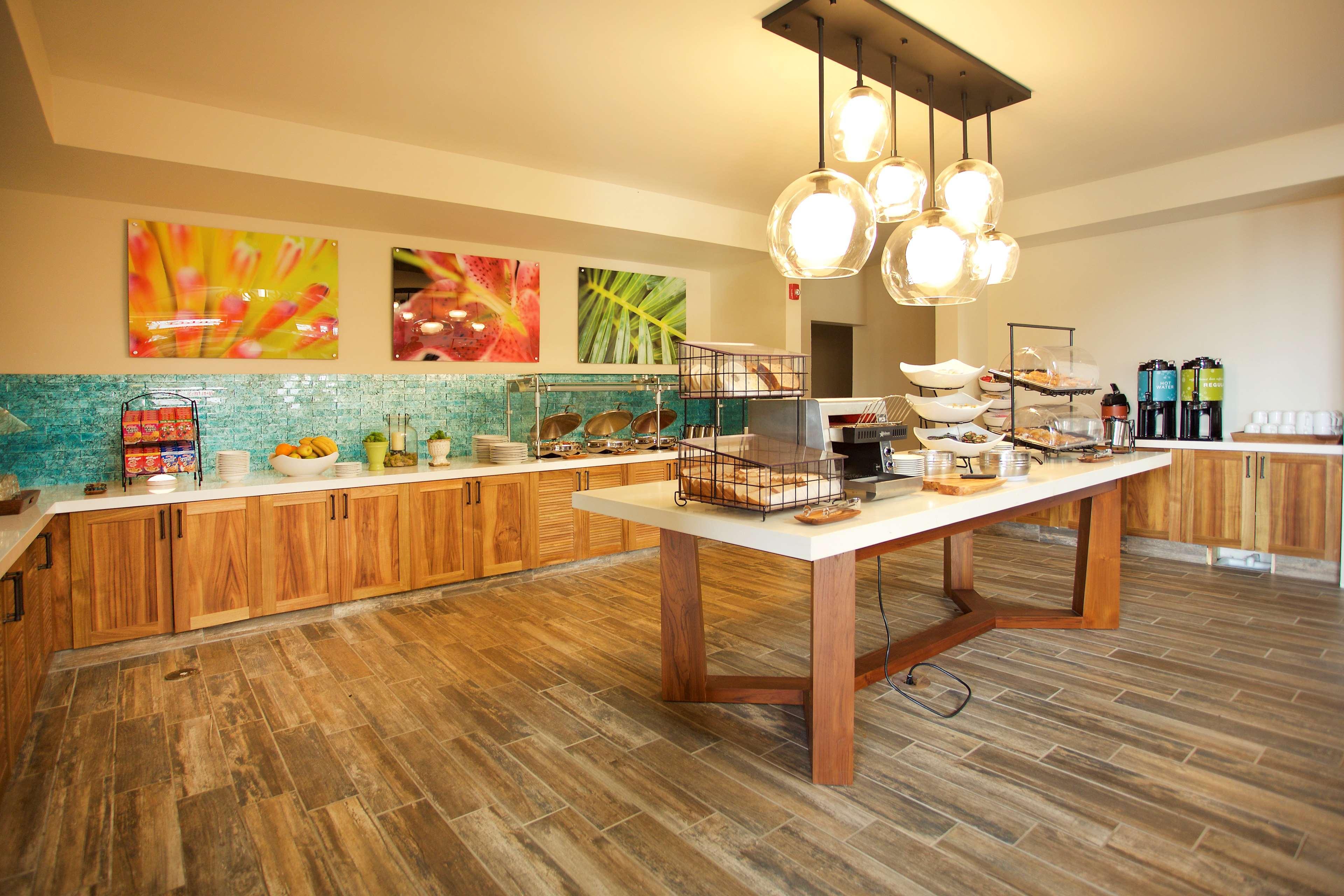 Hilton Garden Inn Kauai Wailua Bay, Hi Капаа Экстерьер фото